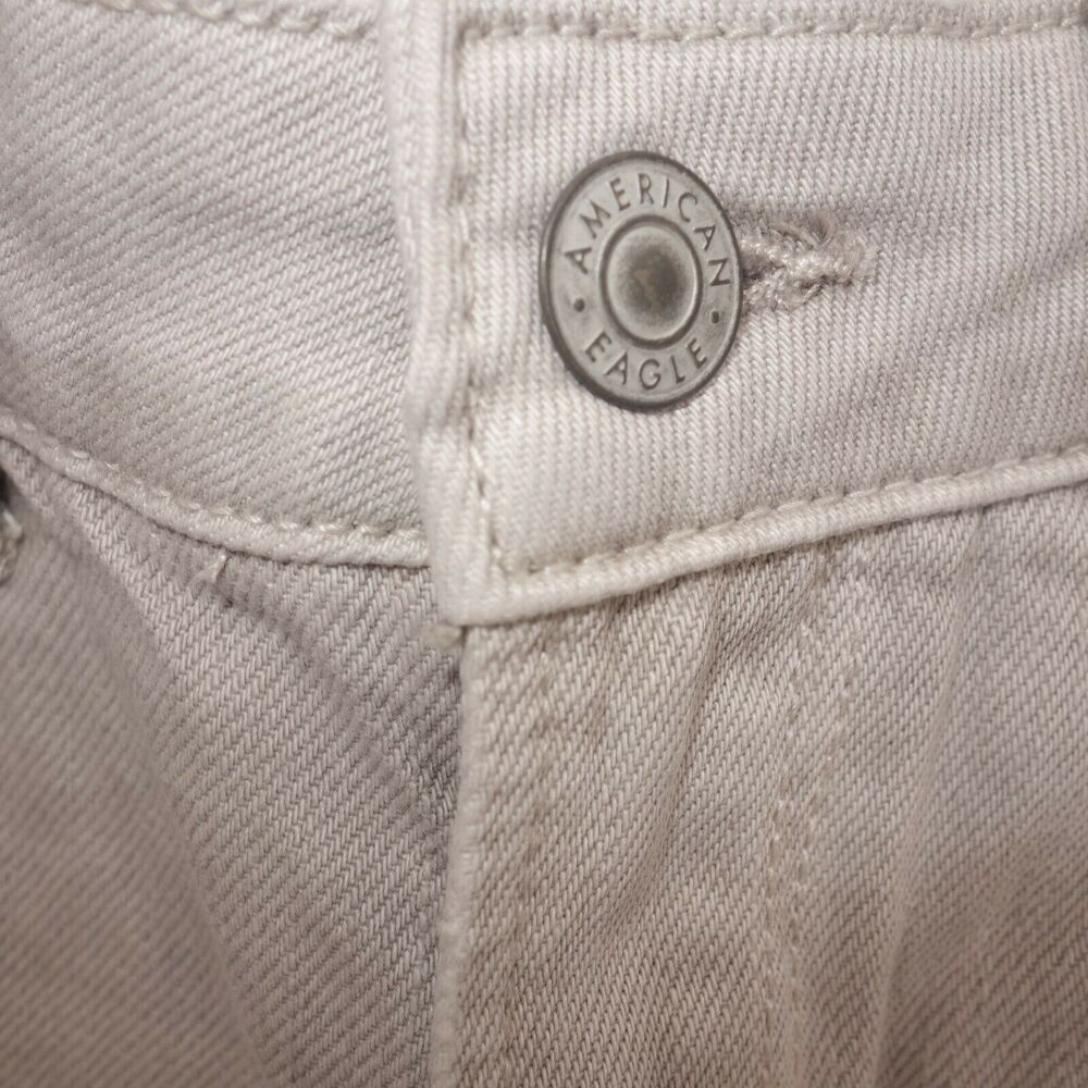 NEW American Eagle High Rise Mom Jeans Ripped Distressed Gray 6 Short - Picture 5 of 12